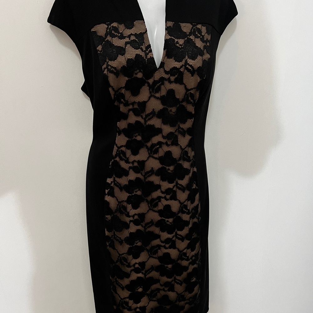 Connected Apparel Black and Tan V-Neck Sheath Mini Dress
